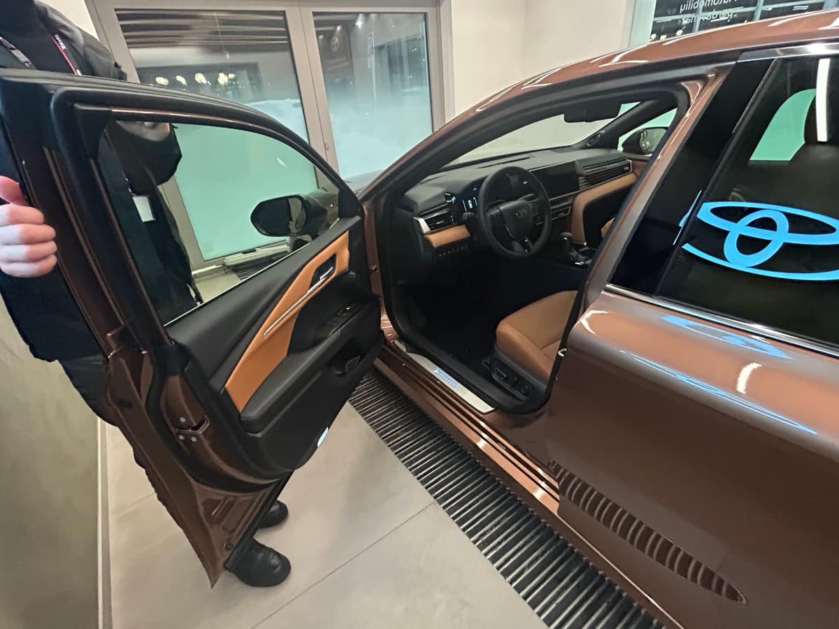 Toyota Camry 2026 salonas